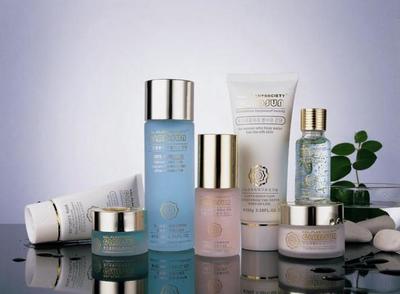 瑞士化妝品一般貿(mào)易進(jìn)口報關(guān)清關(guān)全流程解析及批發(fā)業(yè)務(wù)指南